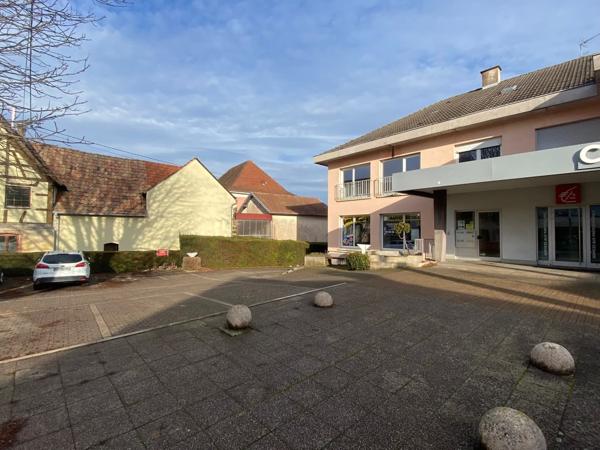 Immeuble de rapport de 3 appartements et 2 locaux