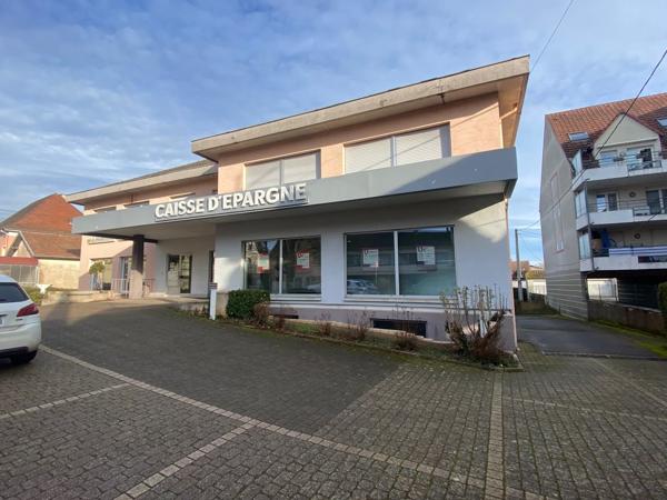 Immeuble de rapport de 3 appartements et 2 locaux