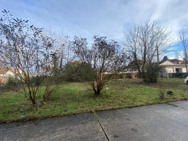 Immeuble de rapport de 3 appartements et 2 locaux