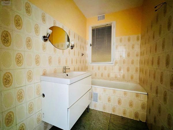 Appartement à rénover à vendre à Rennes en Ille-et-Vilaine (35000), ref : 11772/141   
Brequigny