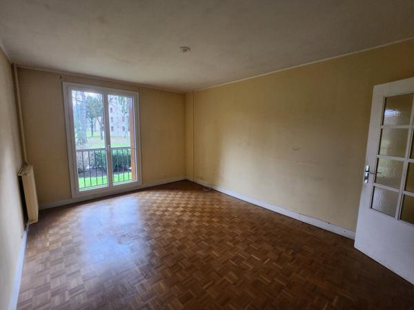 Spacieux 2 pièces (possibilité 3 pièces) avec Boxe et cave