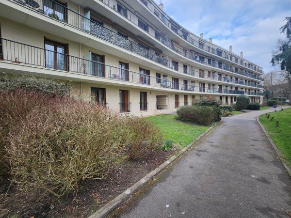 Spacieux 2 pièces (possibilité 3 pièces) avec Boxe et cave