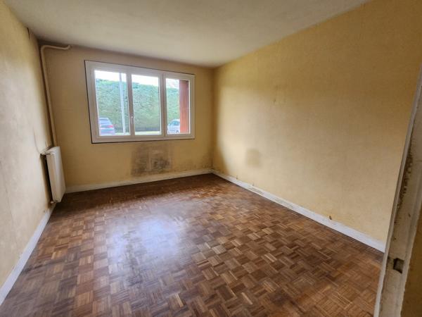 Spacieux 2 pièces (possibilité 3 pièces) avec Boxe et cave