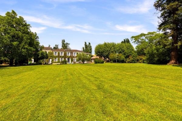 Vente Château Bordeaux 12 Pièces 400 m²