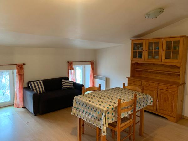 T2 meublé- 27m2 - Jonzac centre ville