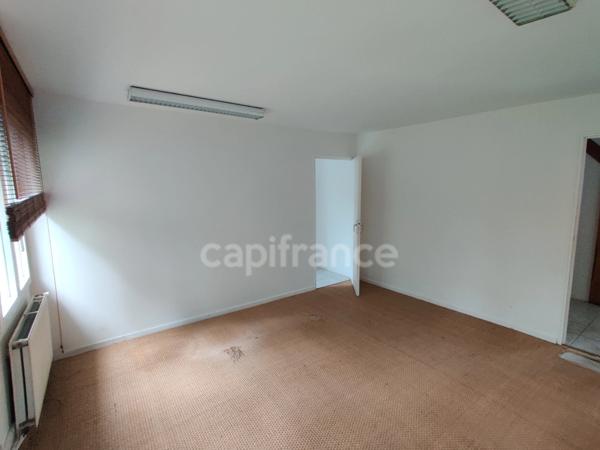 Dpt Essonne (91), à vendre LIMOURS Local