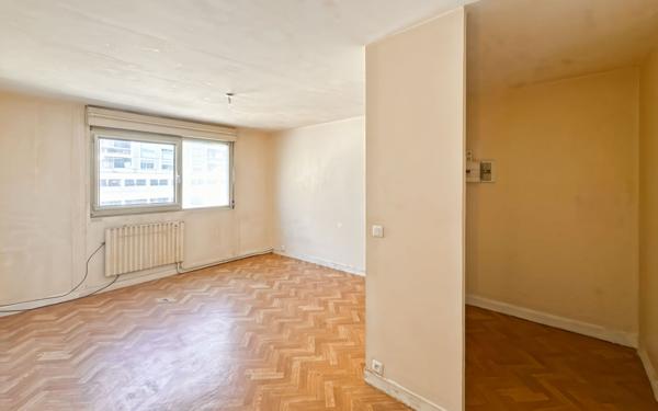 Appartement à vendre    1 pièce • 32 m2 Nice