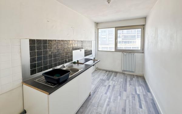 Appartement à vendre    1 pièce • 32 m2 Nice