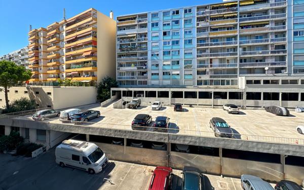 Appartement à vendre    1 pièce • 32 m2 Nice