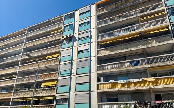 Appartement à vendre    1 pièce • 32 m2 Nice