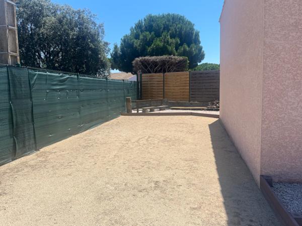 Villa avec piscine et cuisine d'été