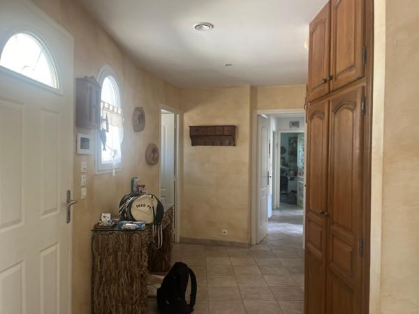 Villa avec piscine et cuisine d'été