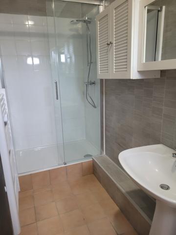 APPARTEMENT ENTIEREREMENT RENOVE