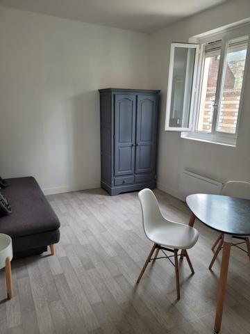 APPARTEMENT ENTIEREREMENT RENOVE