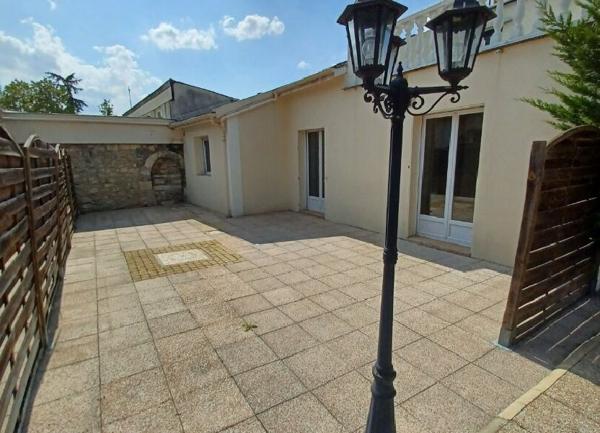 Maison à vendre    8 pièces •  Saint-Maur-des-Fossés