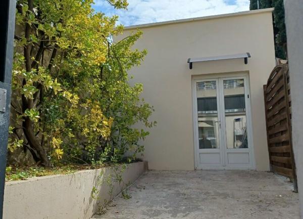 Maison à vendre    8 pièces •  Saint-Maur-des-Fossés