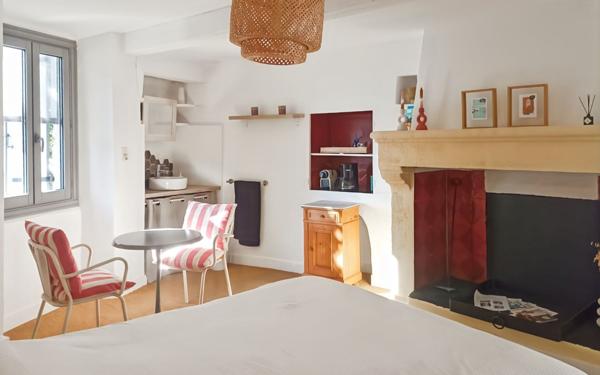 Maison à vendre    9 pièces •  Uzès