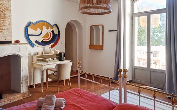 Maison à vendre    9 pièces •  Uzès