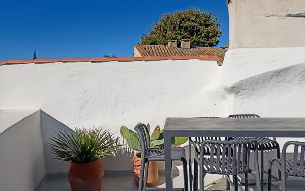 Maison à vendre    9 pièces •  Uzès