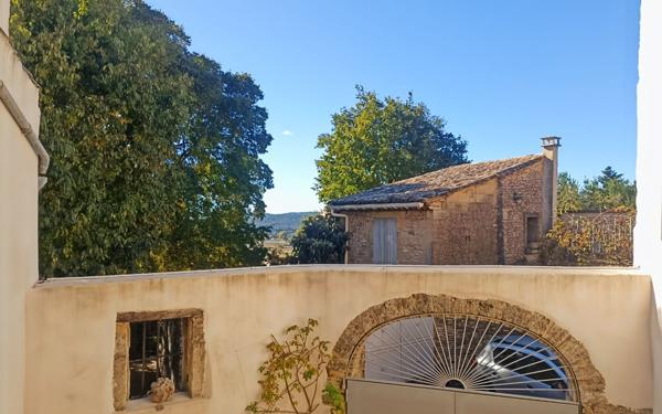 Maison à vendre    9 pièces •  Uzès