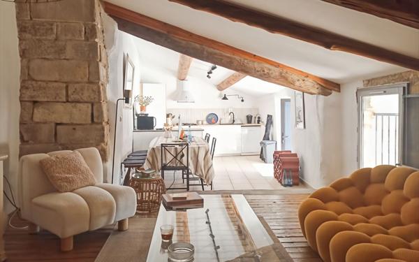 Maison à vendre    9 pièces •  Uzès