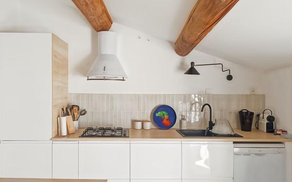 Maison à vendre    9 pièces •  Uzès