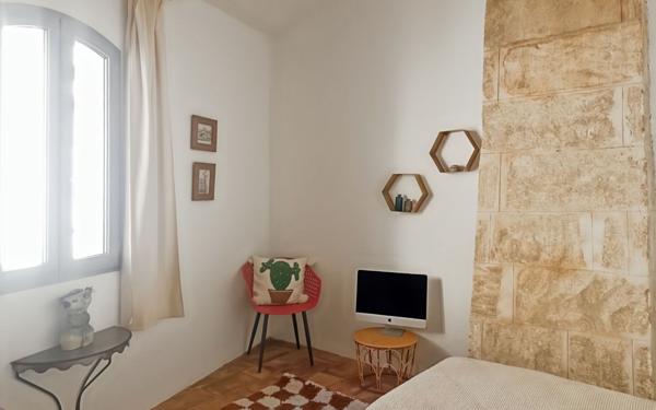 Maison à vendre    9 pièces •  Uzès