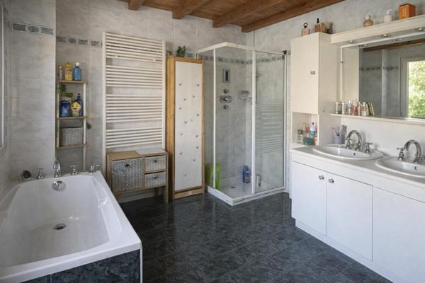 Maison de village en pierre T5
