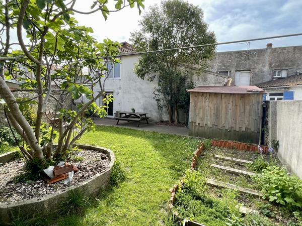 Duplex avec grand jardin privatif – La Pallice, La Rochelle