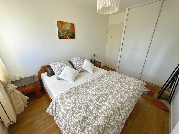 Appartement T3 Villeurbanne , GRATTE-CIEL, Cuisine US, 2 chambres, parquet, balcon, garage, copropriété récente.