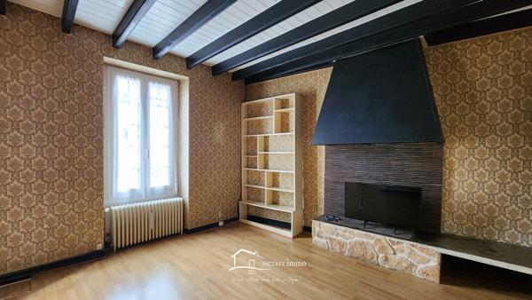 Maison de bourg avec jardin, beaux volumes et fort potentiel Curzay-sur-Vonne (86600)