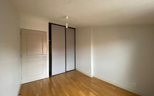 Appartement à louer    2 pièces • 48,24 m2 La Rochelle