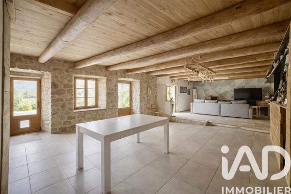 Maison à vendre 4 pièces 160 m² Saint-Étienne-Lardeyrol