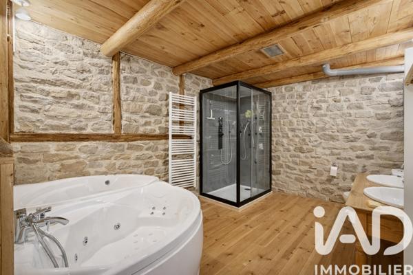 Maison à vendre 4 pièces 160 m² Saint-Étienne-Lardeyrol