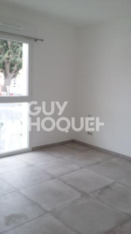 VILLENEUVE DE LA RAHO : appartement 2 pièces à louer + 2 parkings