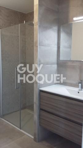 VILLENEUVE DE LA RAHO : appartement 2 pièces à louer + 2 parkings