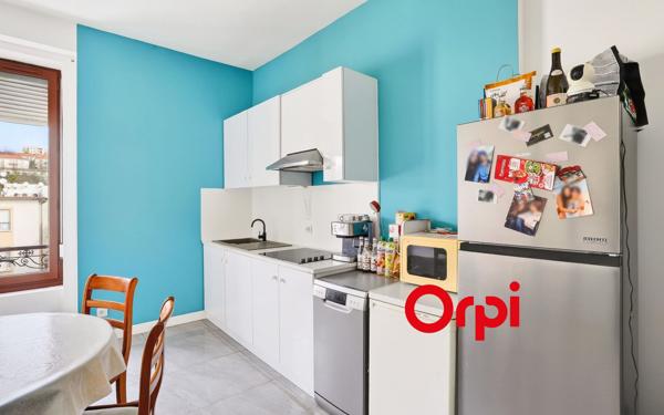 Appartement à vendre    3 pièces • 48,50 m2 Oullins