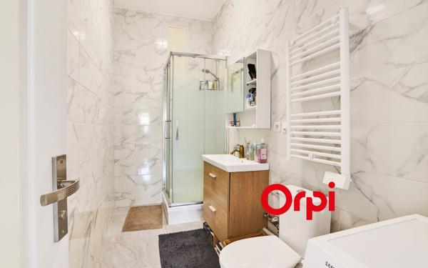 Appartement à vendre    3 pièces • 48,50 m2 Oullins