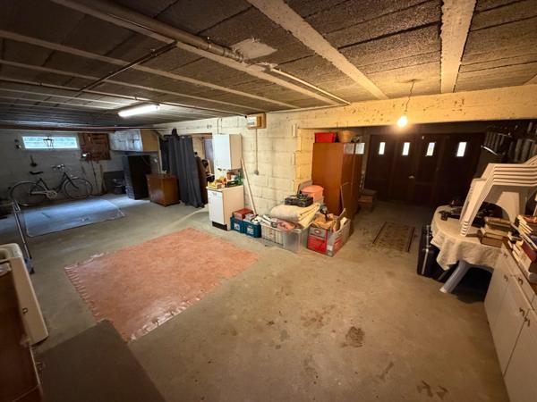 MAISON sur SOUS-SOL - 4 CHAMBRES -