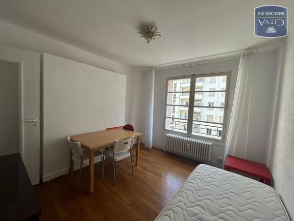 Appartement à louer 2 pièces 36.54m² Chambéry (73000)