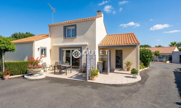 Plain-pied aux beaux volumes, proche du centre-ville