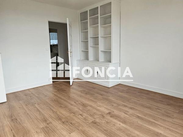 Location Appartement 3 pièces 53.39 m² - RESIDENCE BERNARD PALISSY Saint Germain En Laye 78100