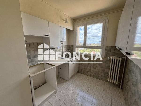 Location Appartement 3 pièces 53.39 m² - RESIDENCE BERNARD PALISSY Saint Germain En Laye 78100