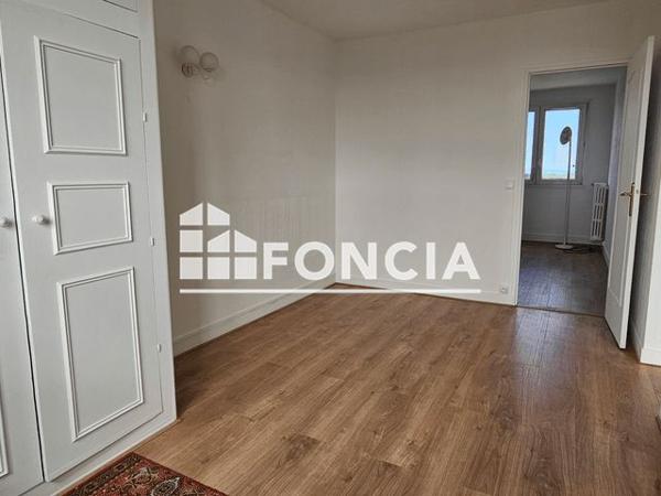 Location Appartement 3 pièces 53.39 m² - RESIDENCE BERNARD PALISSY Saint Germain En Laye 78100