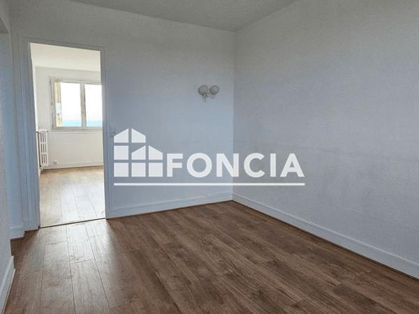 Location Appartement 3 pièces 53.39 m² - RESIDENCE BERNARD PALISSY Saint Germain En Laye 78100