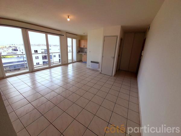 Location
                Appartement57,77 m² - 3 Pièces -
                    LUC LA PRIMAUBE (12450)