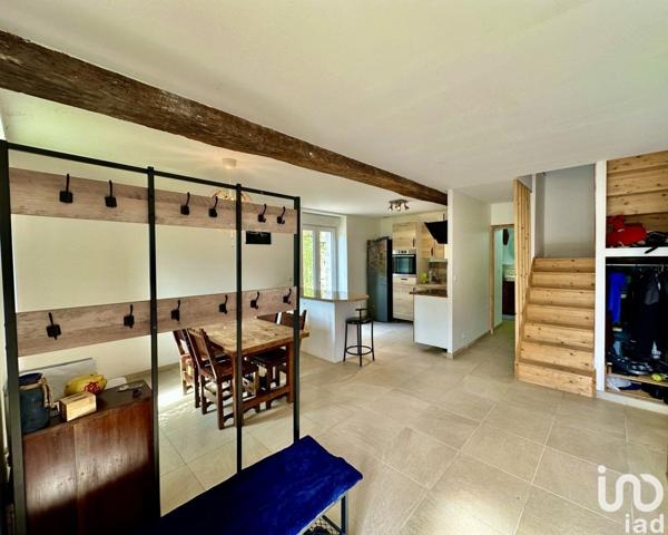 Maison 6 pièces de 118 m² à Saint-Martin-du-Tertre (89100)