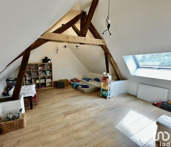 Maison 6 pièces de 118 m² à Saint-Martin-du-Tertre (89100)