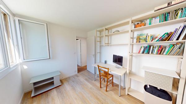Appartement Montreuil 5 pièce(s) 84.09 m2