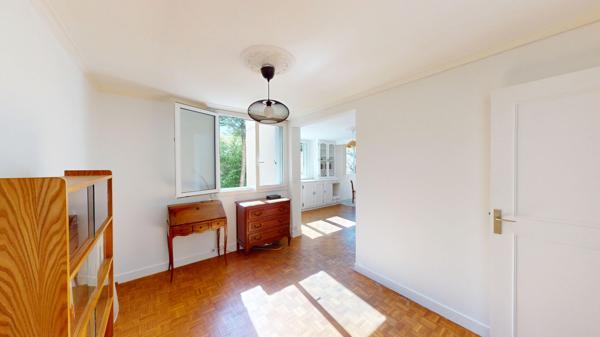 Appartement Montreuil 5 pièce(s) 84.09 m2